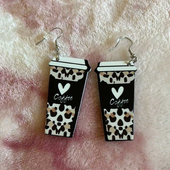 unbranded Jewelry - Leopard Print Coffee Cup Fashion Pierced Earrings NWT 3” x 1”